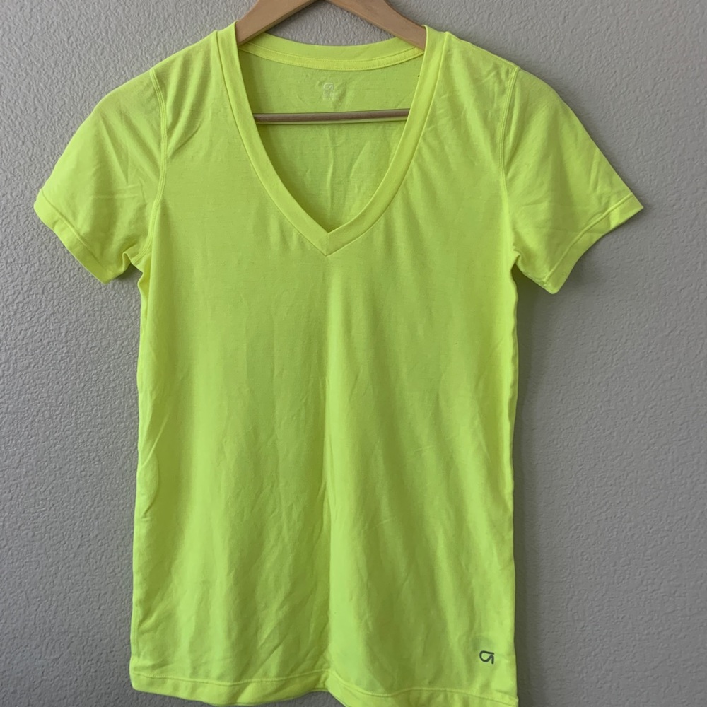 Gap V Neck Lime green T shirt. Like new Size XS